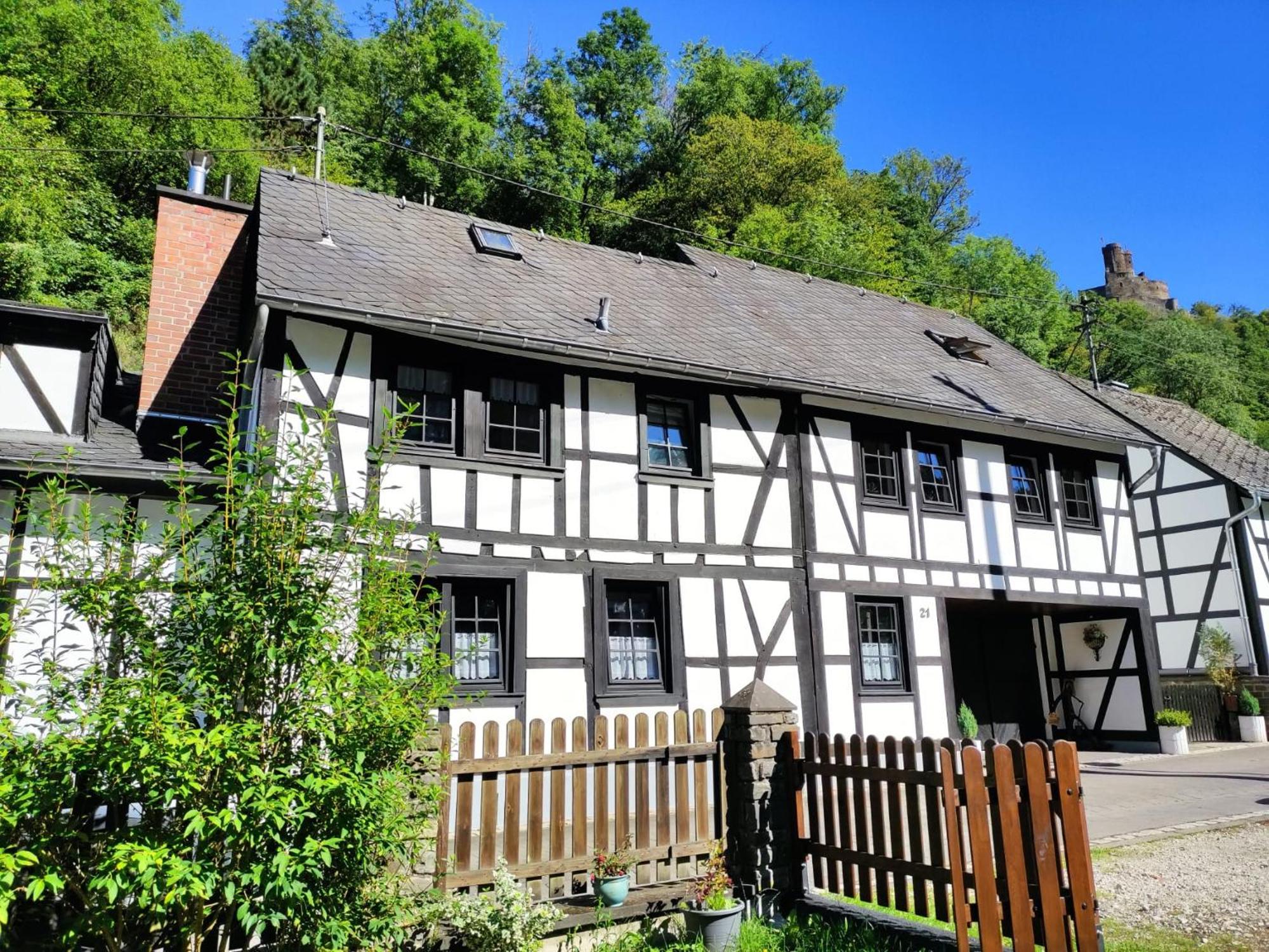 Ferienwohnung 'Unter Der Burg' Brodenbach Exterior foto