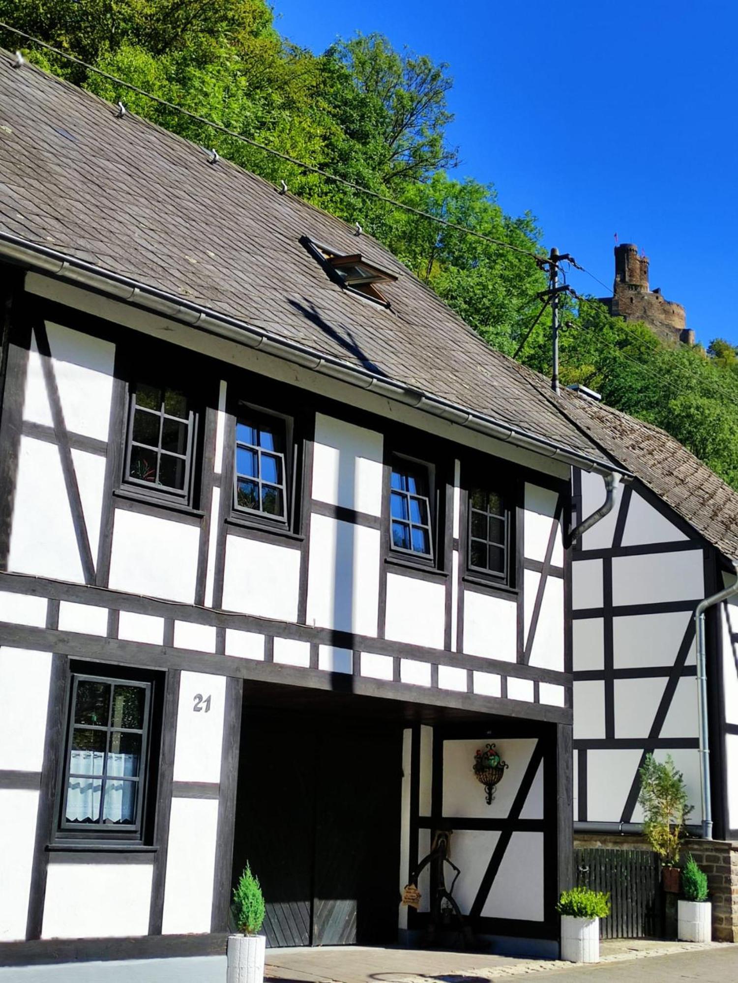 Ferienwohnung 'Unter Der Burg' Brodenbach Exterior foto